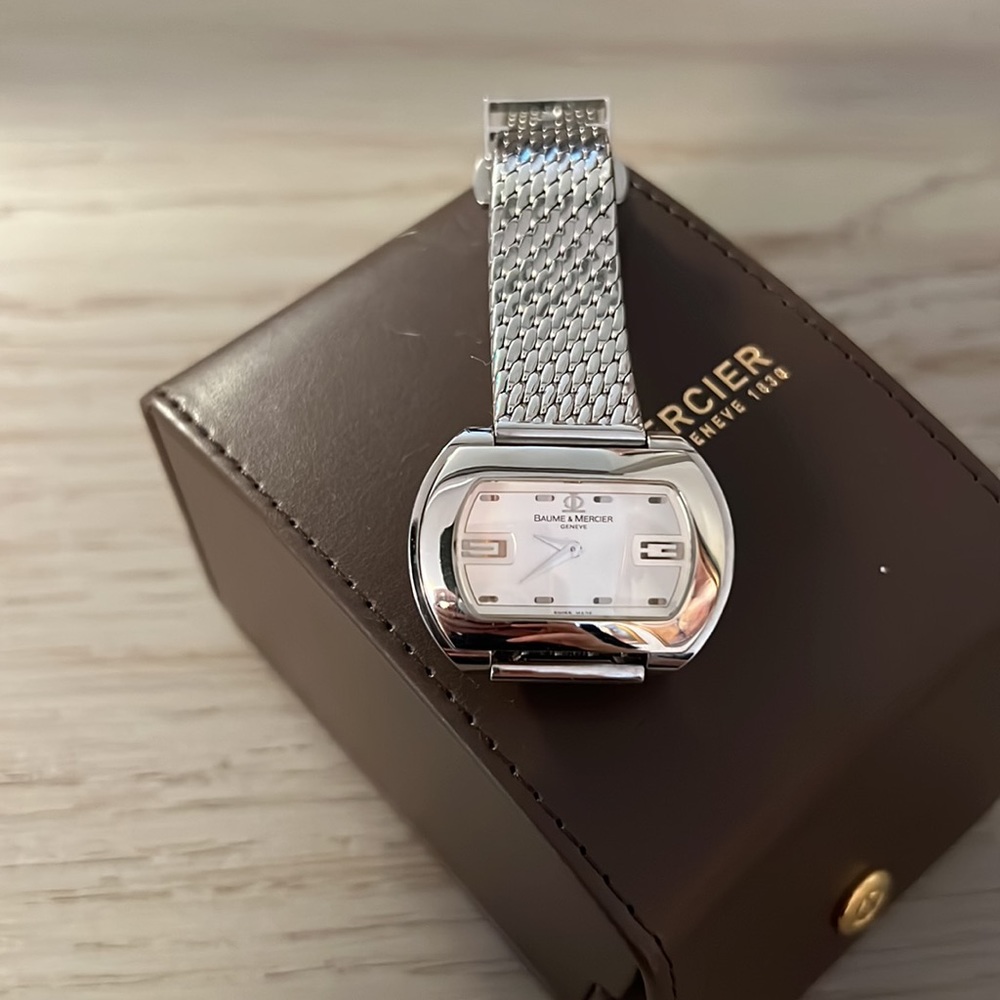 Baume & Mercier Hampton City watch . Never worn . Needs battery . - Picture 2 of 3